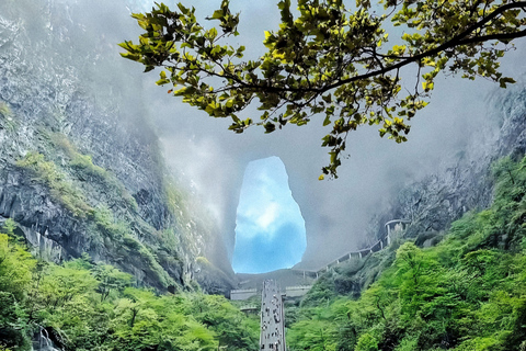 Zhangjiajie: Yellow Dragon Cave, Tianmen Mountain & Show