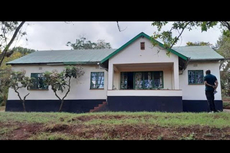 Nairobi: Kenyatta House and City Hall Tour with Pickup