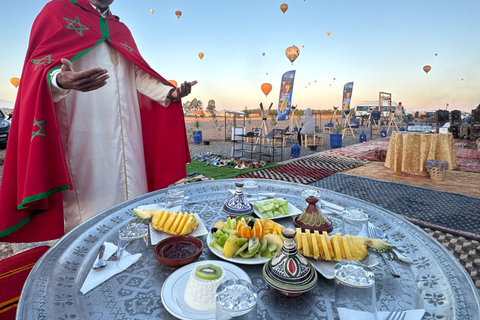 Marrakech: Royal Breakfast with Hot Air Balloons view