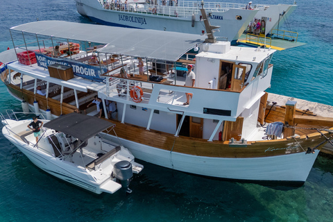 Trogir: 3 Islands, Blue Lagoon & Sandy Beach with Lunch Okrug Gornji: Blue Lagoon – 3 Island Tour with Lunch