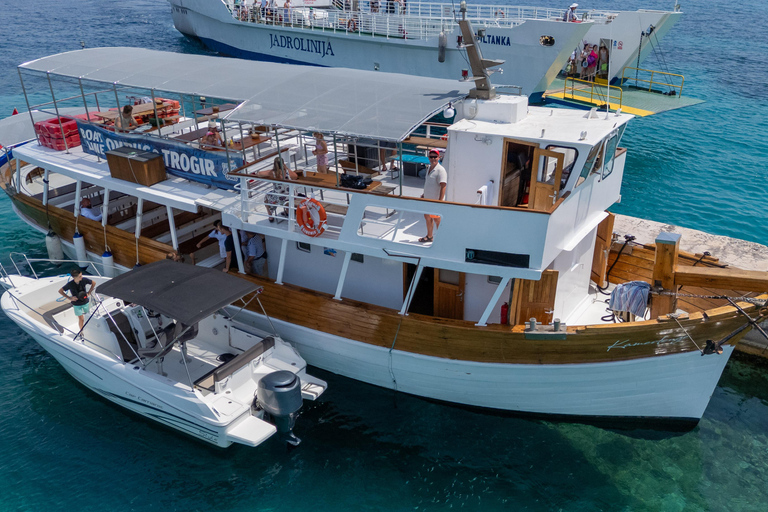 Trogir: 3 Islands, Blue Lagoon & Sandy Beach with Lunch Okrug Gornji: Blue Lagoon – 3 Island Tour with Lunch