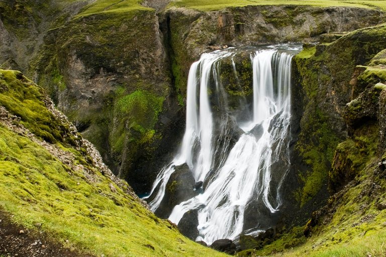 Vik: Laki Craters, Fagrifoss, and Canyon Super Jeep Tour Vik: Laki Craters, Fagrifoss, and Canyon 9-16 People