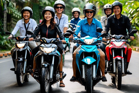 Visite nocturne en moto - Découvrez la nuit secrète de Da NangDa Nang : Visite culinaire en moto et visite nocturne