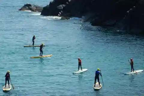 Cornwall: Stand-Up Paddleboarding Adventure on The Lizard