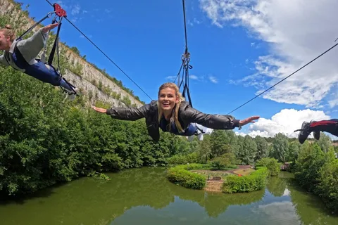 Dartford: Spænding og afslapning-pakke – Ziplining og sauna ved søen
