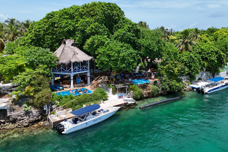 Cartagena: 3 Private Islands Day Trip with Lunch & Drinks