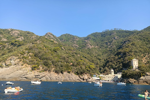 Portofino: snorkeling tour by dinghy from Genoa Portofino: shared snorkeling tour by dinghy from Genoa