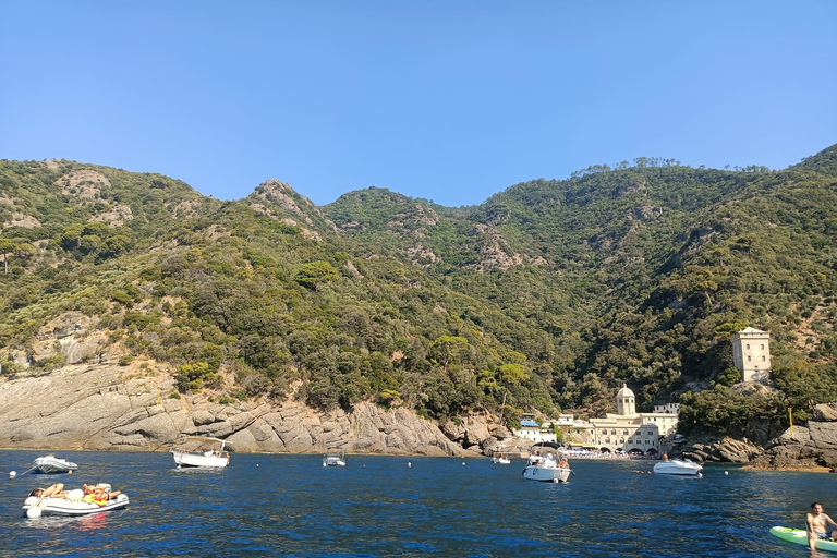 Portofino: snorkeling tour by dinghy from Genoa Portofino: shared snorkeling tour by dinghy from Genoa