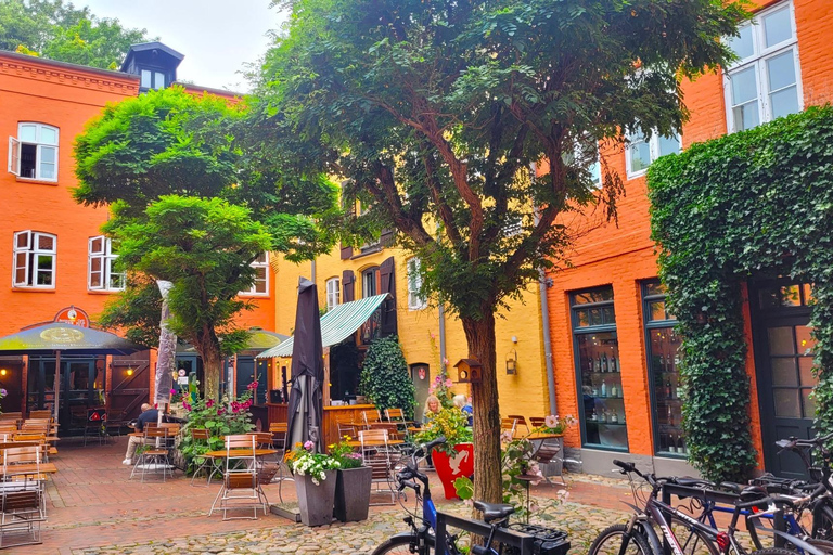 Flensburg: Passeggiata piacevole nel centro storico e nel porto