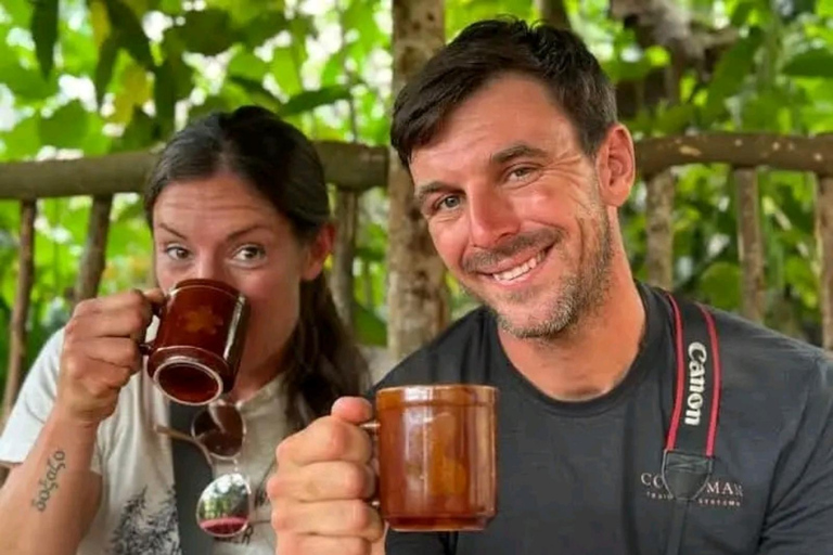 VIAGEM DE 1 DIA PARA AS CACHOEIRAS DE MATERUNI E PASSEIO DE CAFÉVocê pode optar por um almoço quente