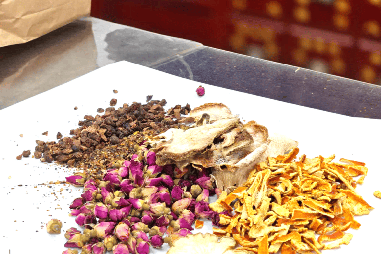 Guangzhou: Chinese Herbal DIY Experience in Yongqingfang