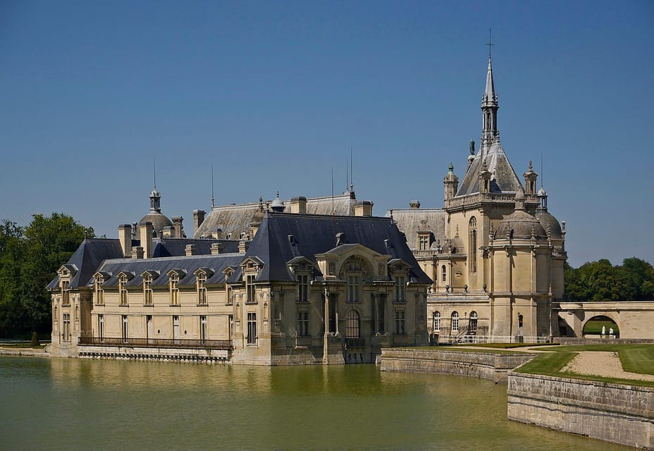 Visite du Château de Chantilly avec transport privé depuis Paris