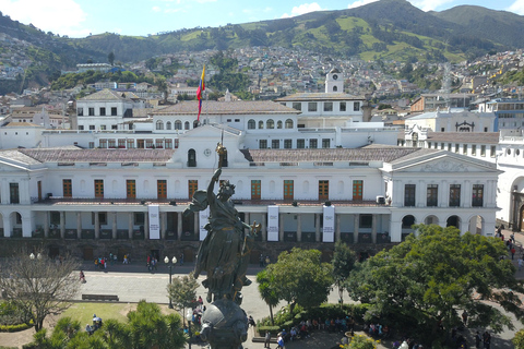 Quito : Premier site inscrit au patrimoine mondial mondial de l&#039;UNESCO (eng, deu, esp)
