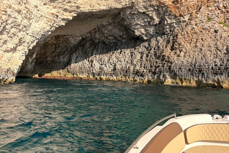 Malta: Private Boat Charter to Comino & Blue Lagoon Malta: Afternoon Private Boat Charter Comino & Blue Lagoon
