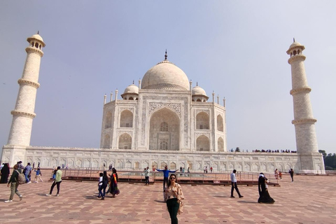 De Aerocity: Tour ao nascer do sol do Taj Mahal e ao Templo do Senhor ShivaTransporte + guia de turismo + ingressos + refeição