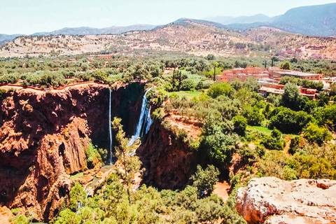 Marrakech: tour a las cascadas de Ouzoud y crucero opcionalTour privado con paseo en barco