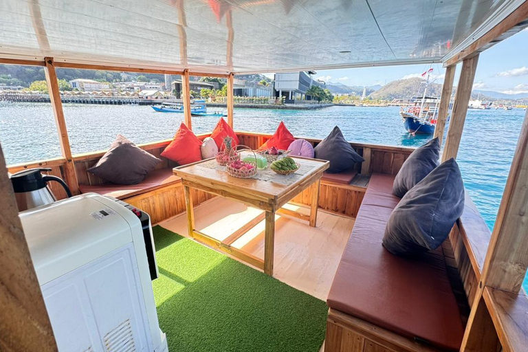 From Labuan Bajo: 3-Day Komodo Islands Liveaboard Tour Steel Liveaboard- Standard Boat- 3D2N Komodo Tour