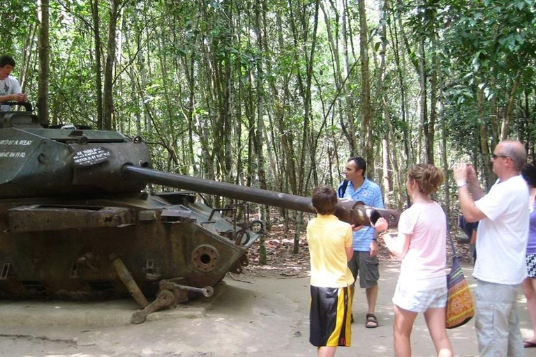 Visite à la journée du tunnel de Cu Chi et de la ville de Saigon