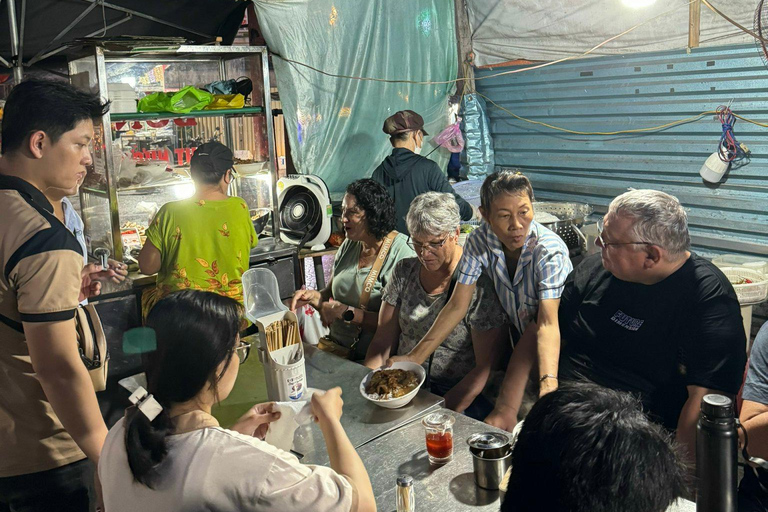 Da Nang Street Food Privat tur med LGBT guideMotorcykeltur