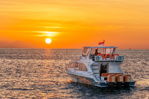 Six Wonders of Komodo: Premium Speedboat Day Cruise