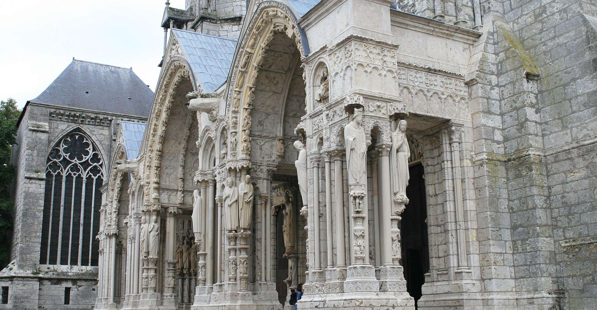 Visite privée de la ville de Chartres depuis Paris - Hizvo