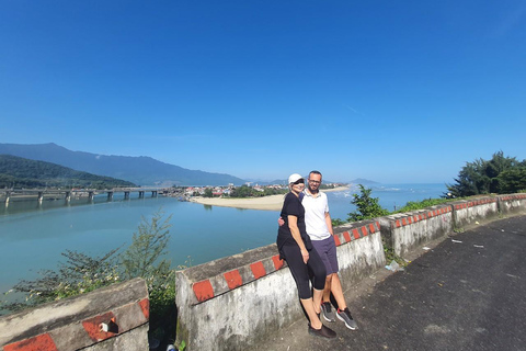 Hue : Voiture privée vers Hoi An via le col de Hai Van et arrêts panoramiquesDe Hue à Hoi An en voiture privée