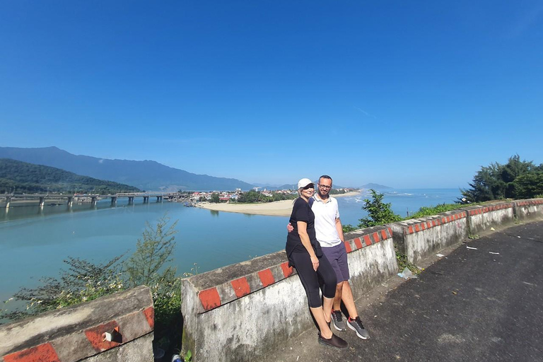 Hue : Voiture privée vers Hoi An via le col de Hai Van et arrêts panoramiquesDe Hue à Hoi An en voiture privée