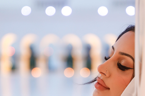 Abu Dhabi: Professional Photoshoot at Sheikh Zayed Mosque