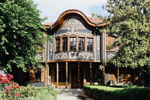 Sofia: Private Day Tour to Plovdiv with Traditional Lunch