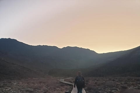 Traversée de Tongariro dans un sens à partir de Ketetahi Secure Park n Ride