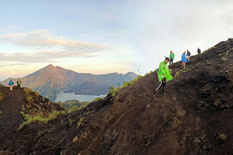 Bali: All-Inclusive Batur Sunrise Trek & Hot Springs