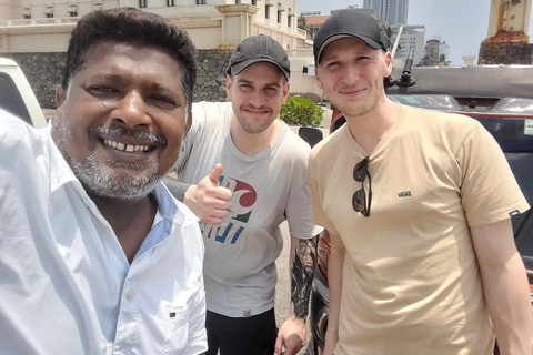 Colombo: Heritage Tuk Tuk Tour with Lunch & Local Guide