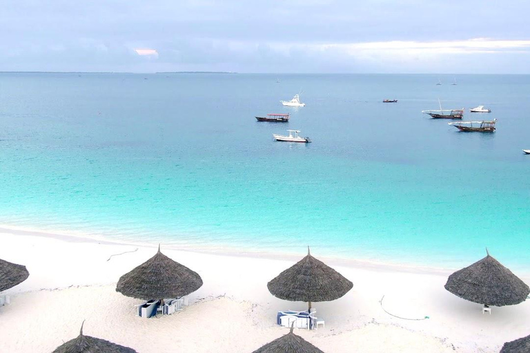 Desde NUNGWI: Kayak transparente y dron en la playa de Kendwa