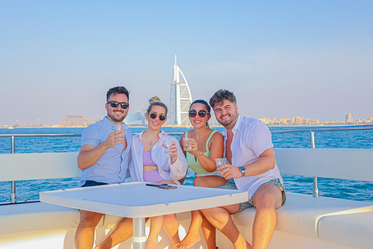 Dubaï : Croisière de luxe sur le port de plaisance et safari dans le désert des dunes rougesDécouverte exclusive du désert et croisière de 2 heures avec brunch au coucher du 