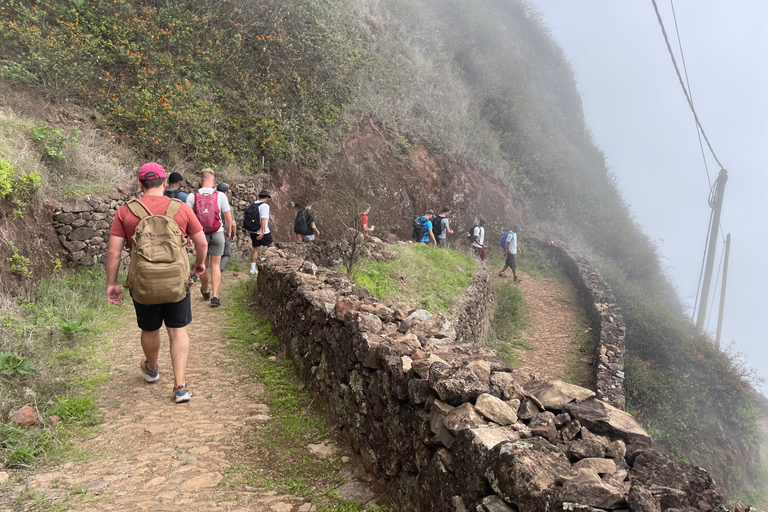 Kultowa wycieczka Cova do Paúl – wycieczka 1-dniowa na Santo Antão promemCova do Paúl: 5-kilometrowa wędrówka na Santo Antão (w tym prom)
