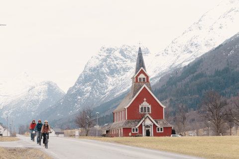 Guided E-bike tour in Olden