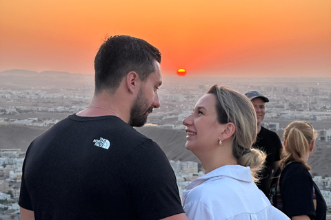 Muscat: Sunset Mountain Tour with Dinner and Transfers