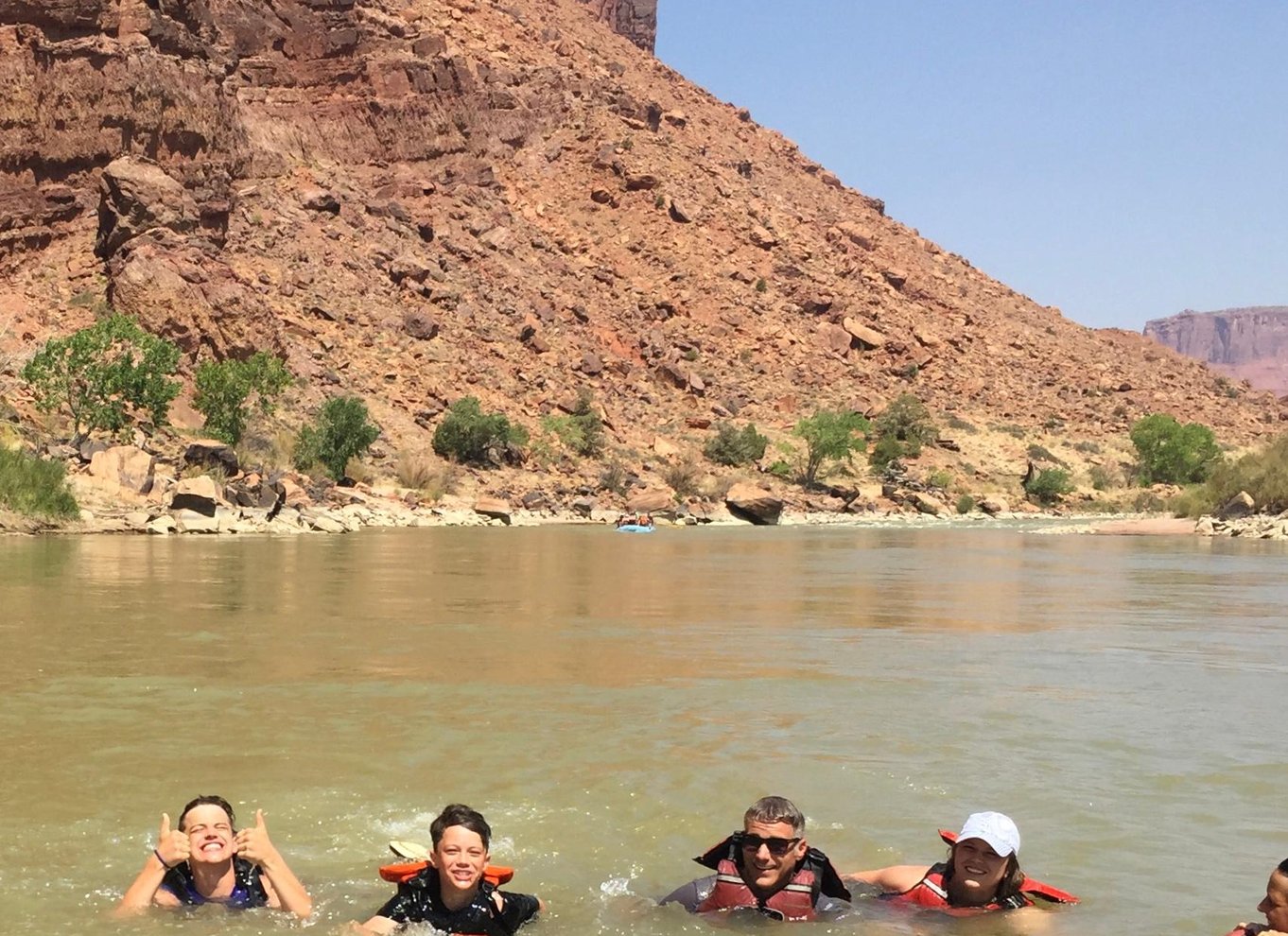 Fra Moab: Guidet raftingtur i Colorado River
