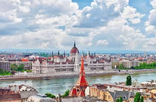 Von Wien aus: Bratislava und Budapest – geführte Tagestour