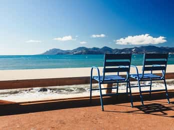 Visit Saint Paul de Vence, Antibes, and Cannes: 7-Hour Tour
