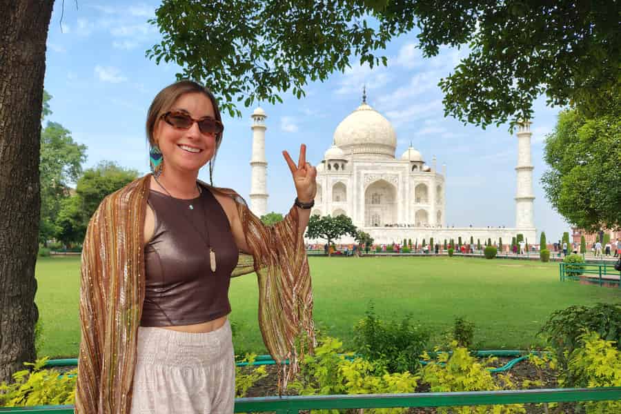 Ab Delhi: Private Tagestour zum Taj Mahal, Rotes Fort & Itimad-ud-Daula. Foto: GetYourGuide Ab Delhi: Private Tagestour zum Taj Mahal, Rotes Fort & Itimad-ud-Daula. Foto: GetYourGuide