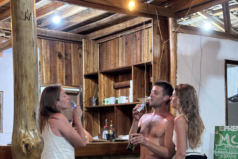 El Nido, Sibaltan: cena familiar, hoguera y karaoke.El Nido, Sibaltan: Cena familiar, hoguera y karaoke