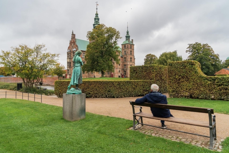 Copenhagen: Rosenborg Castle Tour with Skip-the-Line Ticket 5-Hours: Rosenborg Castle & Amalienborg Tour with Transfers