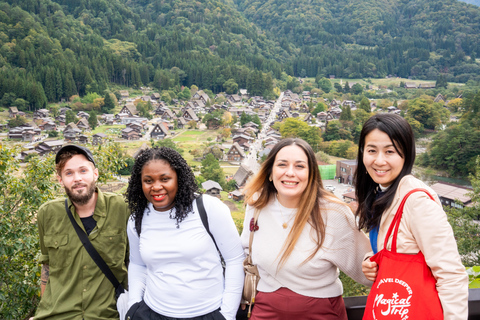 Kanazawa: excursión privada de 1 día a Shirakawa-go con almuerzo