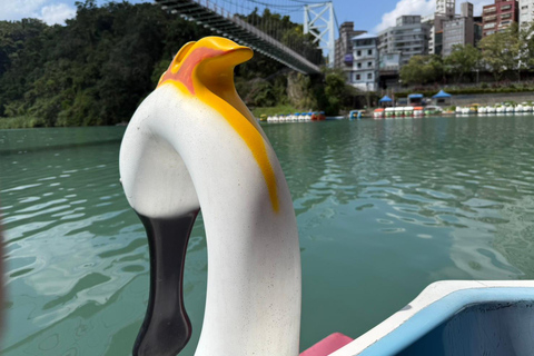 Taipei: Neidong Forest, Luxury Hot Spring & Bitan Boat Ride