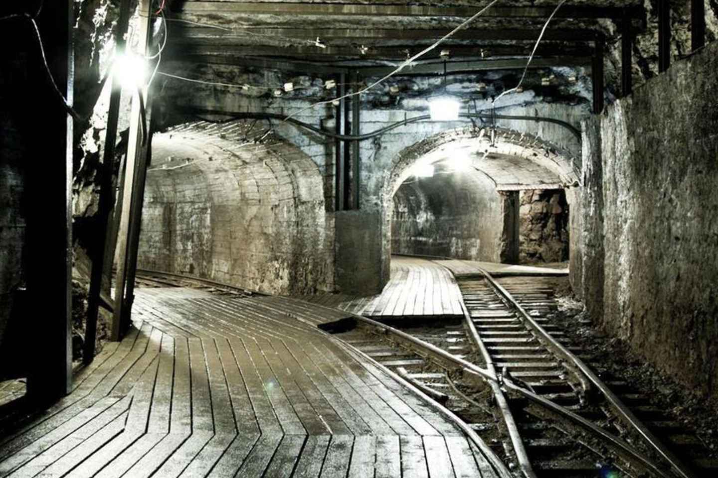 From Tallinn: Ida-Virumaa Mining Museum and Sillamäe Tour