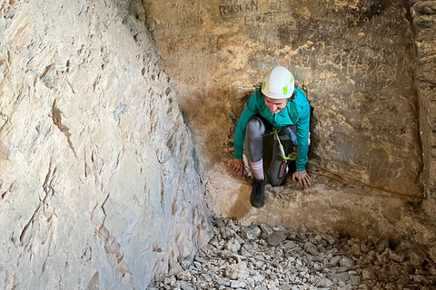 Bakú: excursión de escalada al castillo de hadas de Zagatala con acampadaBakú: Excursión al castillo encantado de Zagatala con acampada