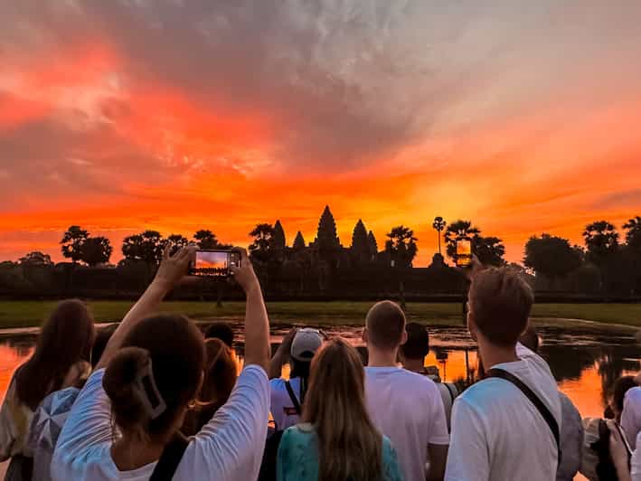 Siem Reap: Angkor Wat Sunrise, Kbal Spean, & Banteay Srei