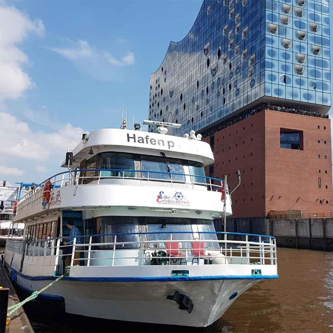 Cruise Center Webcam Hamburger Hafen Hamburg: Hour Harbor Boat