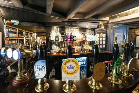 Oxford Pub Tour: Historic Pubs and Local Brews